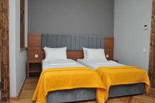 Гостевой дом palm hotel Батуми Стандартный семейный номер-13