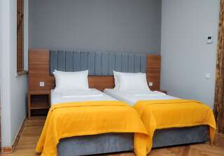 Гостевой дом palm hotel Батуми Стандартный семейный номер-38